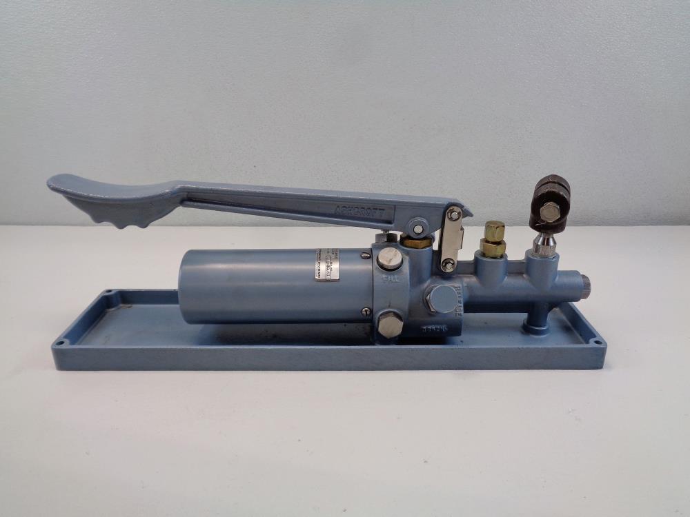 Ashcroft 1327-DG Portable Gauge Tester Pump 10,000 PSI